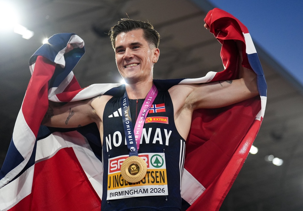 Jakob Ingebrigtsen of Norway with his medal after winning gold (Mike Egerton/PA) (PA Wire)