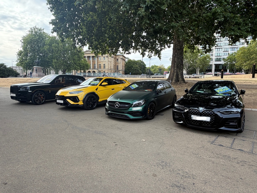Seized vehicles including a Rolls Royce Cullinan and a Rolls-Royce Urus at Wellington Arch (Metropolitan Police)