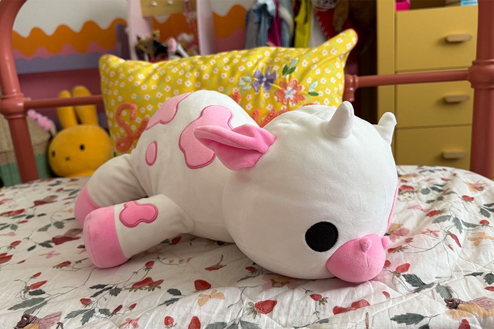 This plush is super cosy and easy to carry (Sarah Jones/The Independent)