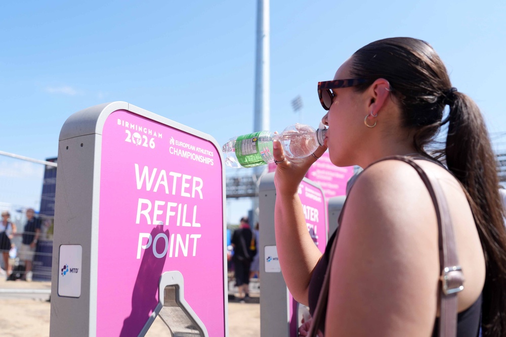 People are urged to keep hydrated during the current hot spell (PA) (PA Wire)
