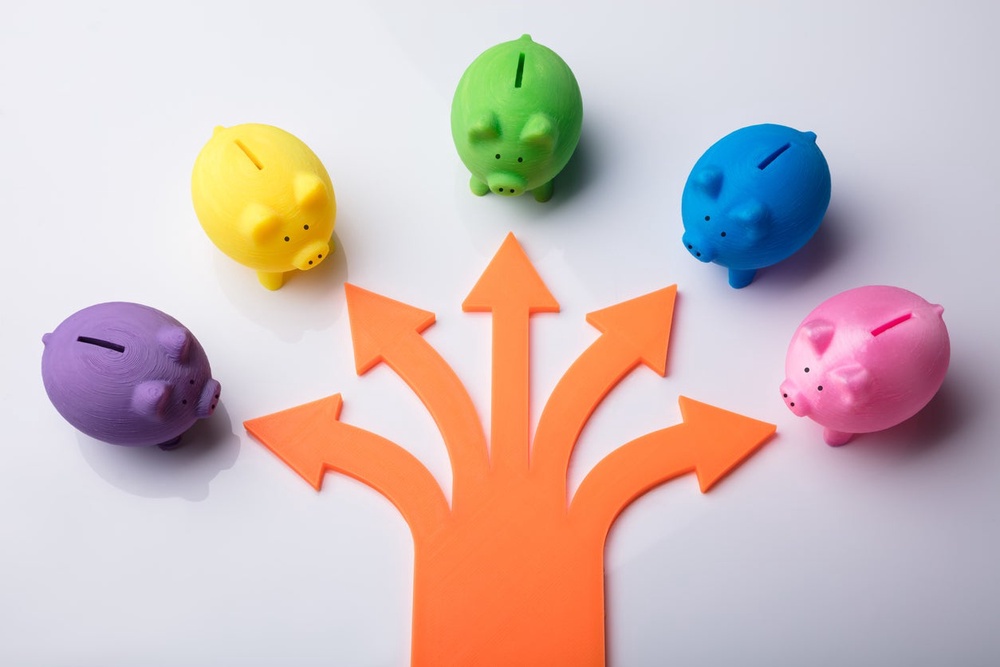 You can budget by allocating different amounts to areas like bills, savings, spending money and more (Getty Images)