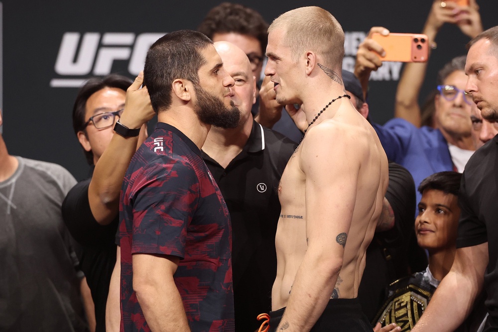 Ian Machado Garry (right) facing off with Islam Makhachev (Zuffa LLC)