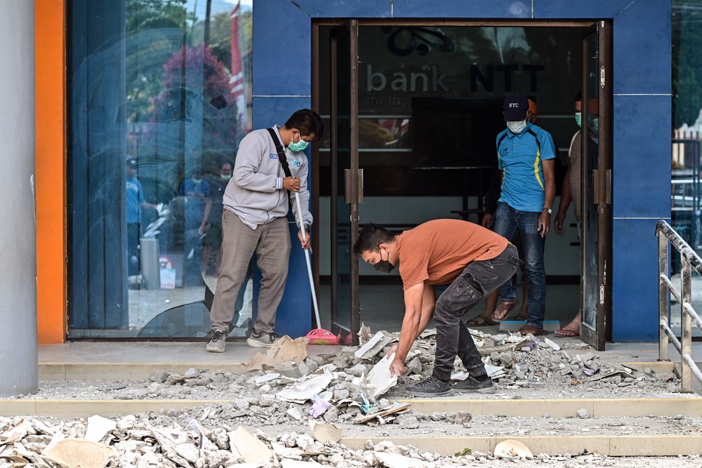 A damaged bank building in Ruteng, Manggarai, on 16 August 2026 (AFP/Getty)