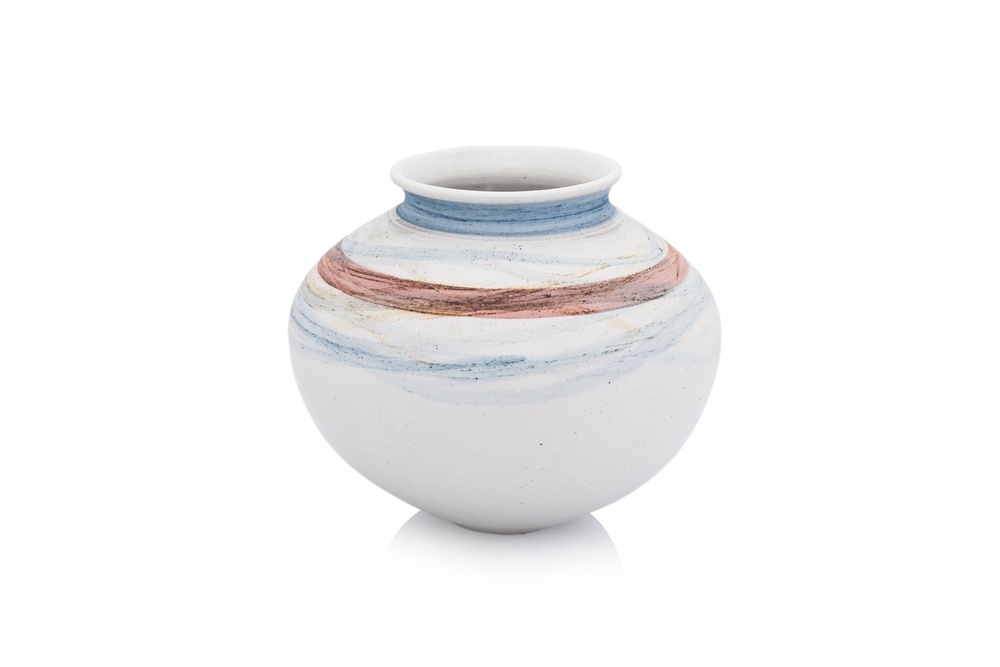 Pottery vase by Dr Iskandar Jalil (Hotlotz)