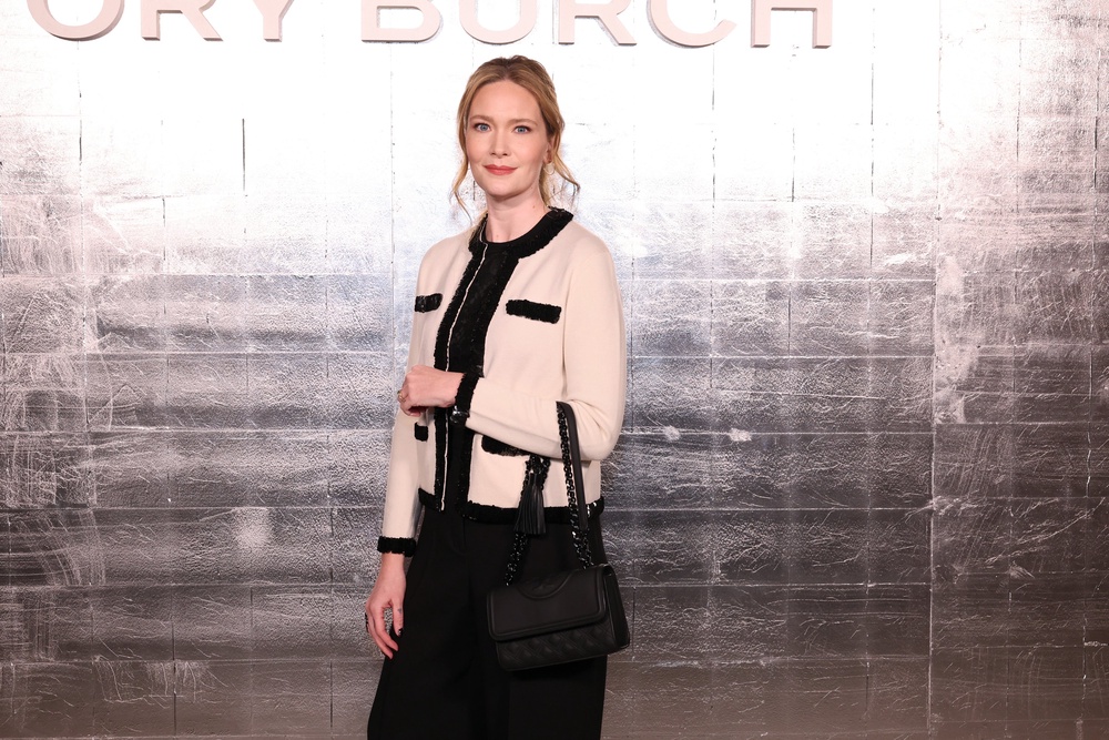 Sarah J. Maas attends Tory Burch Fall/Winter 2024 New York Fashion Week at New York Public Library on February 12, 2024 (Getty)