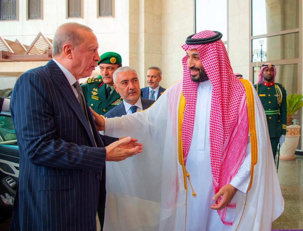 Turkish President Tayyip Erdogan is received by Saudi Crown Prince Mohammed bin Salman, ahead of the expected signing of a defence deal between Saudi Arabia, Pakistan and Turkey, in Mecca, Saudi Arabia, 7 August 2026. (Reuters)