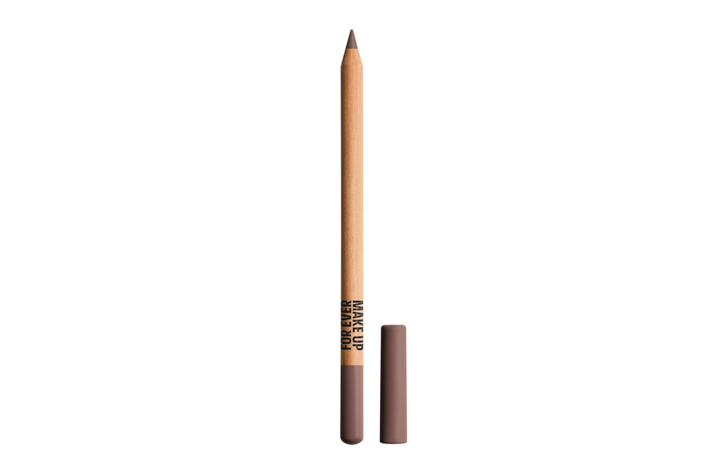 Image from: Keely Hodgkinson’s MUA reveals the exact products behind her race-day look