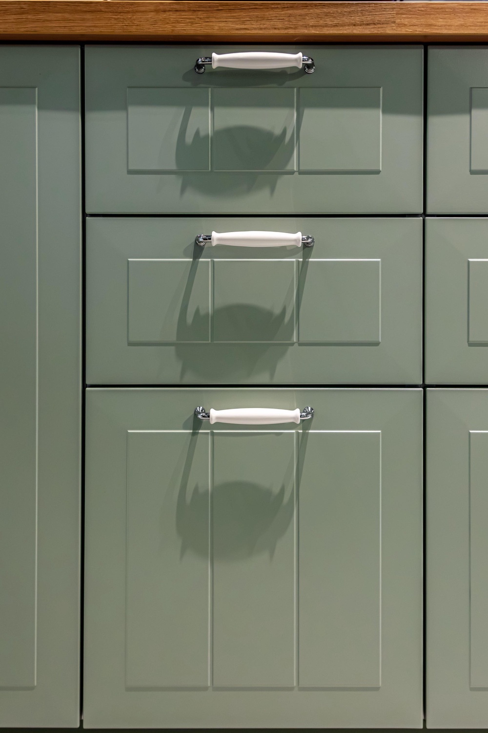 Today’s trends lean towards cup handles and more minimalist designs (PA)