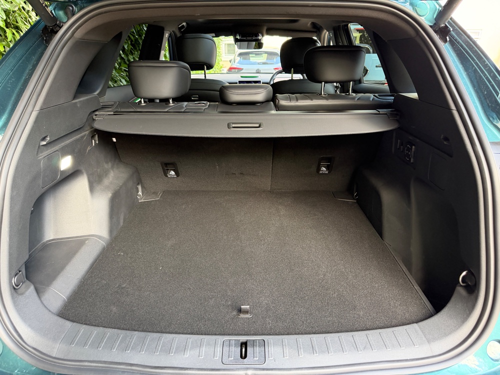 The Lepas L8 offers 507 litres of boot space with the rear seats up and 1,314 litres with them folded (Steve Fowler)