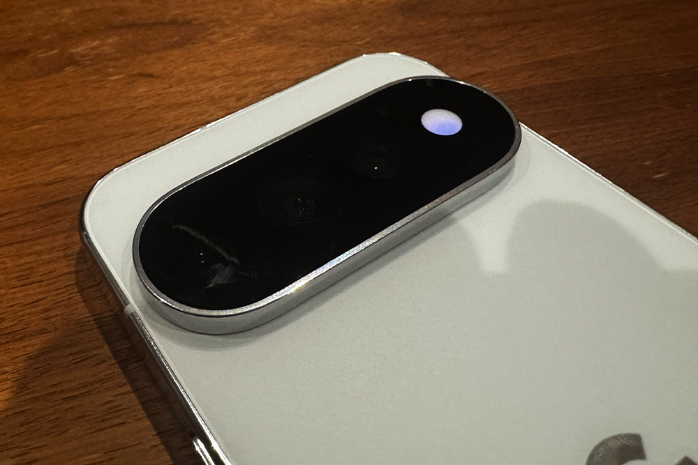 LED lights around the flash glow when the phone is face down and Gemini is active (Alex Lee/The Independent)