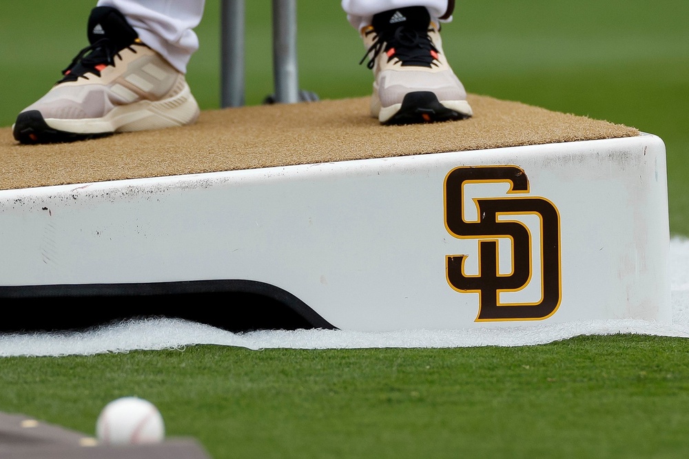 Oswaldo Pirela was being held at an El Paso detention center, federal records show (AP Photo/Brandon Sloter)
