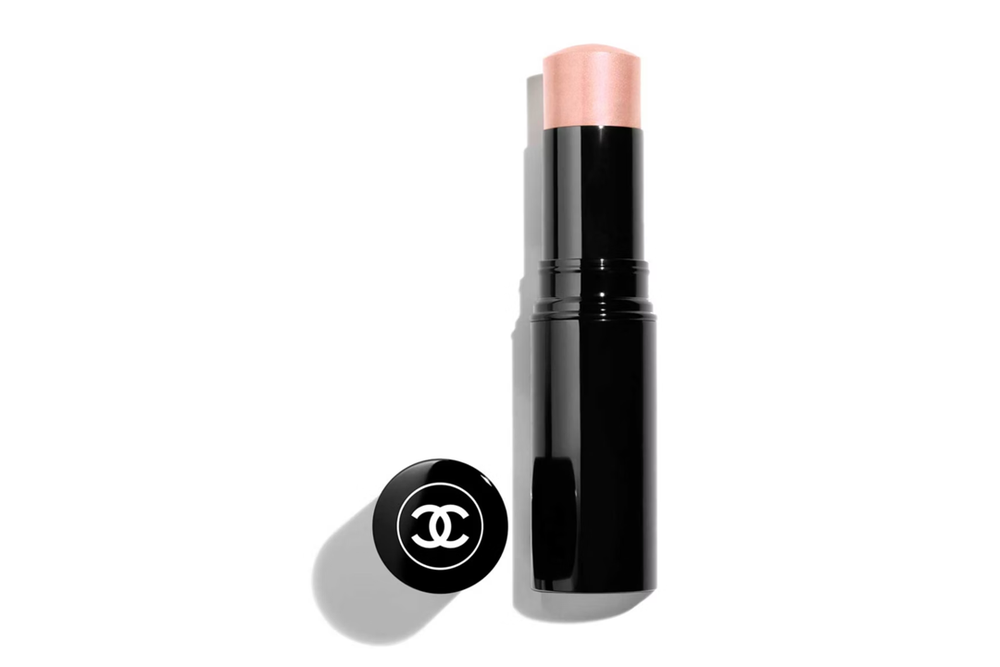 Image from: Keely Hodgkinson’s MUA reveals the exact products behind her race-day look