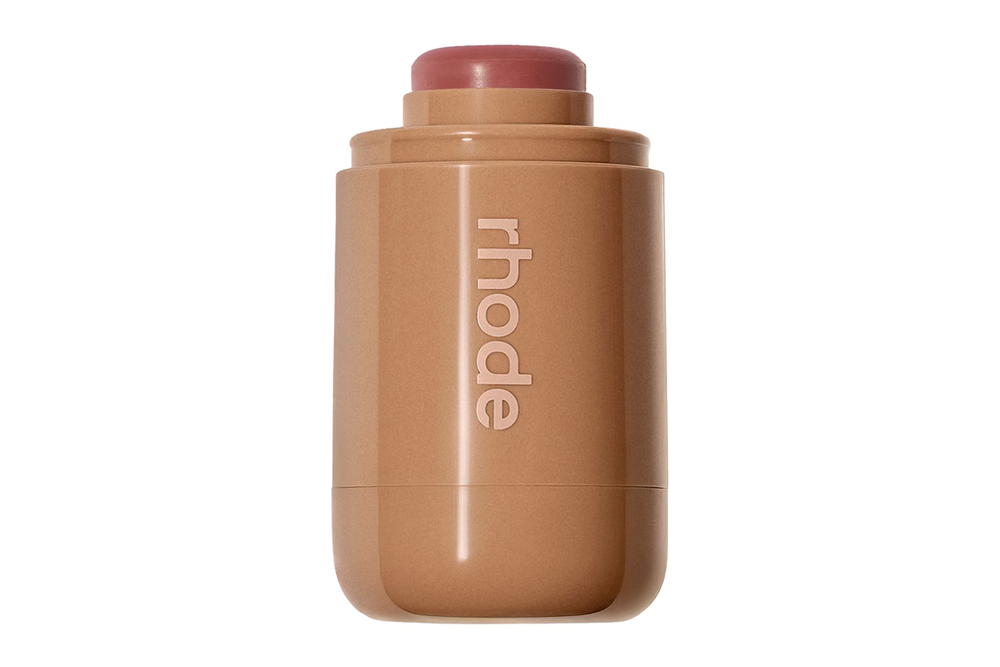 Image from: Keely Hodgkinson’s MUA reveals the exact products behind her race-day look