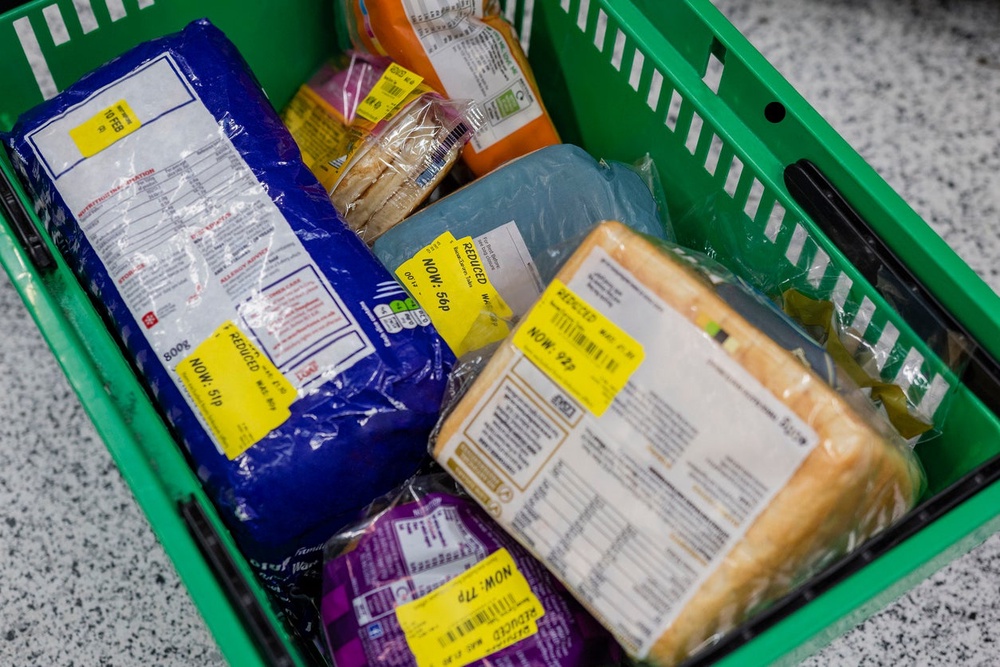 Reduced food can save money, but often leaves shoppers less time to eat it safely (Getty/iStock)