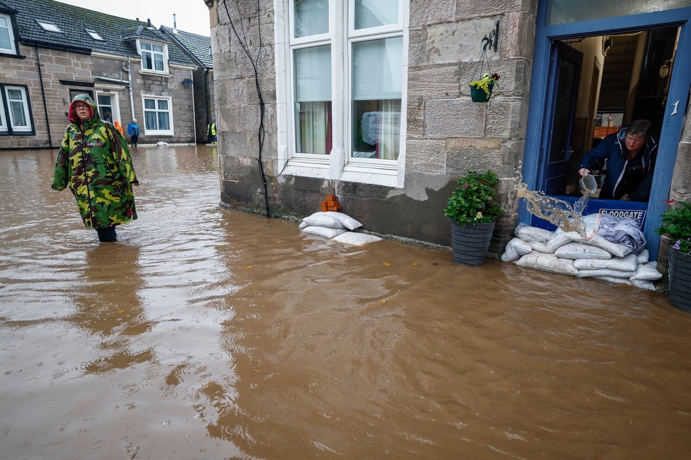 Flooding in Dumbarton, October 2023 (Getty Images)