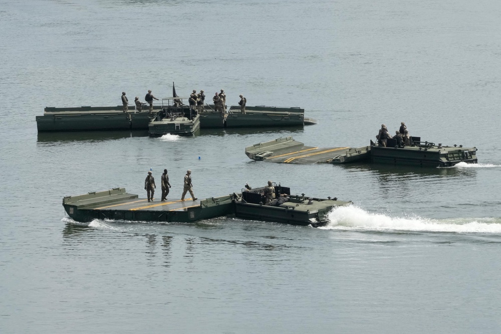 The U.S. Army's soldiers conduct a training exercise on a river in Yeoncheon, South Korea, near the border with North Korea, Tuesday, Aug. 18, 2026 (AP)