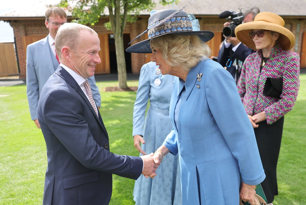 Camilla speaks to jockey Joe Fanning (Chris Jackson/PA) (PA Wire)