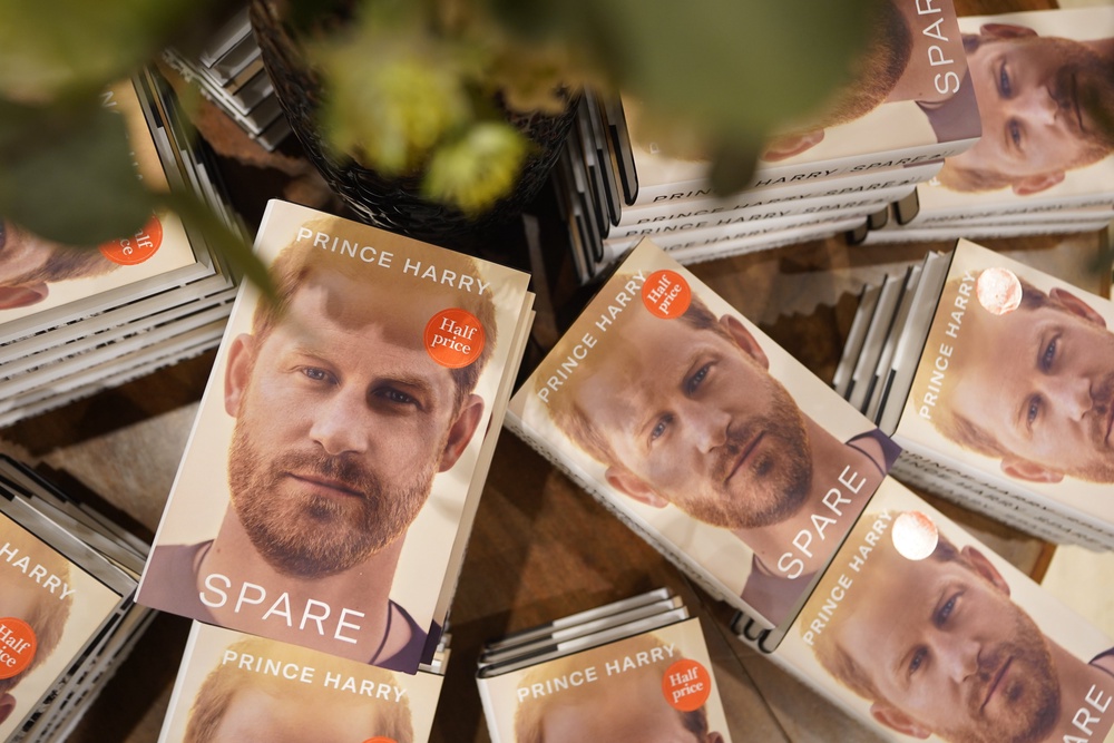 Copies of Harry’s autobiography Spare (PA Archive)