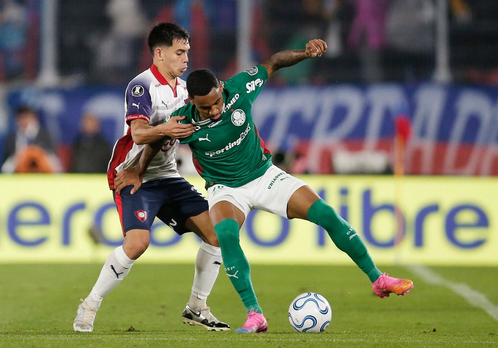 Image from: Transfer news LIVE: Arsenal eye Vinicius alternative, Man Utd want Barcelona star, Liverpool in Minteh bid