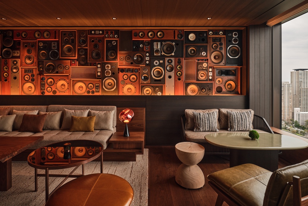 Trendy, youthful luxe is the order of the day in Patina's bar and lounge (Georg Roske)