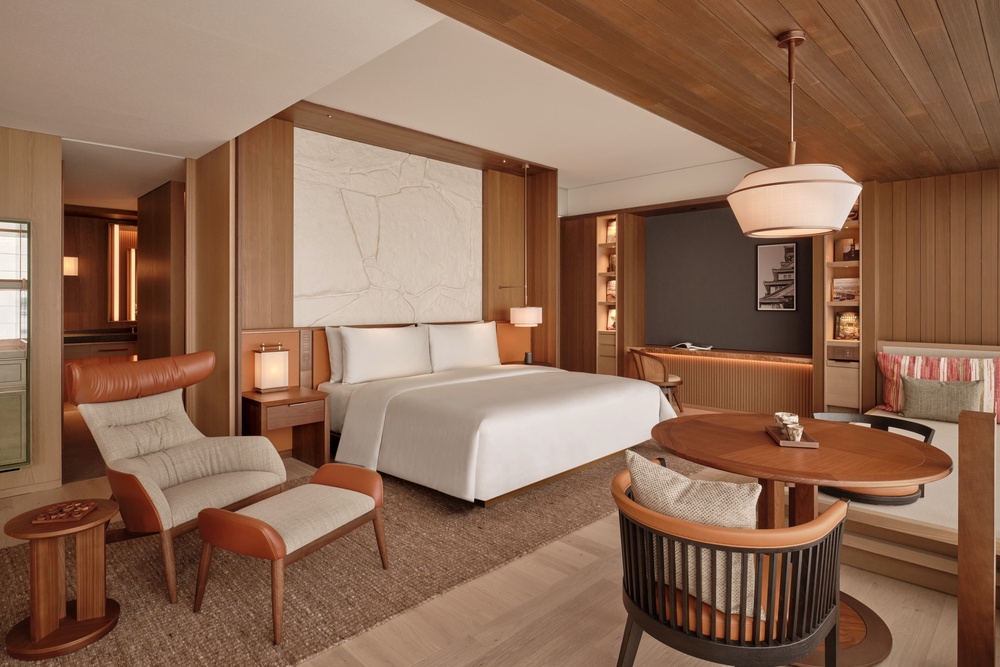 Bedrooms bring a light and airy sense of calm (Photography: Georg Roske)