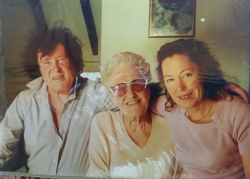 Jules (Adriana’s brother), her mother, and Adriana 25 years ago (MyHeritage DNA)