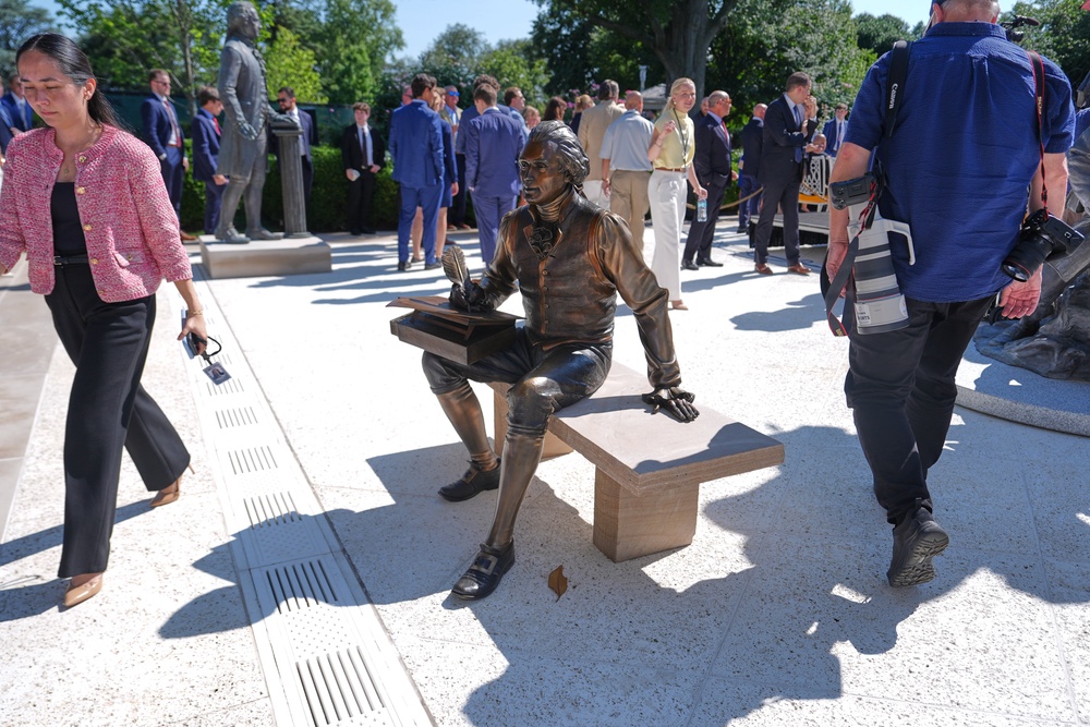 Trump Rose Garden Statues (Copyright 2026 The Associated Press. All rights reserved.)