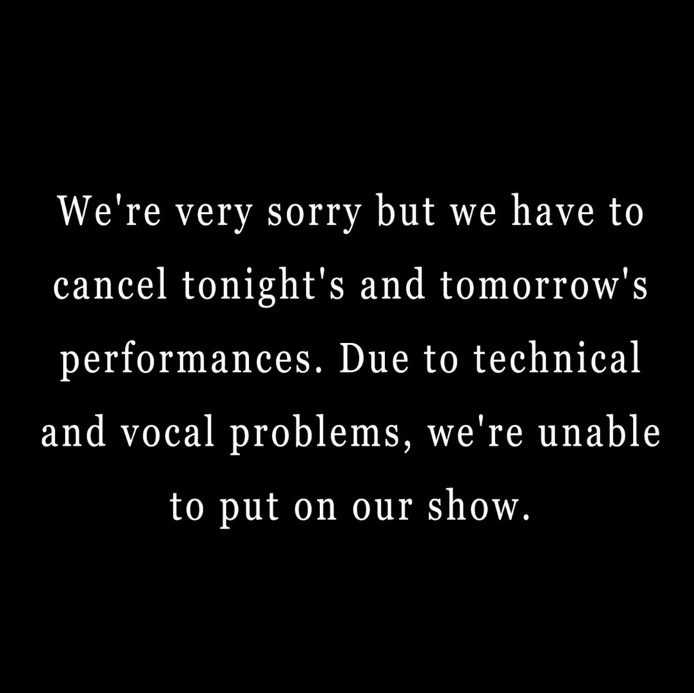 Barry Manilow announced two show cancelations in Las Vegas on his Instagram page (barrymanilowofficial/Instagram)