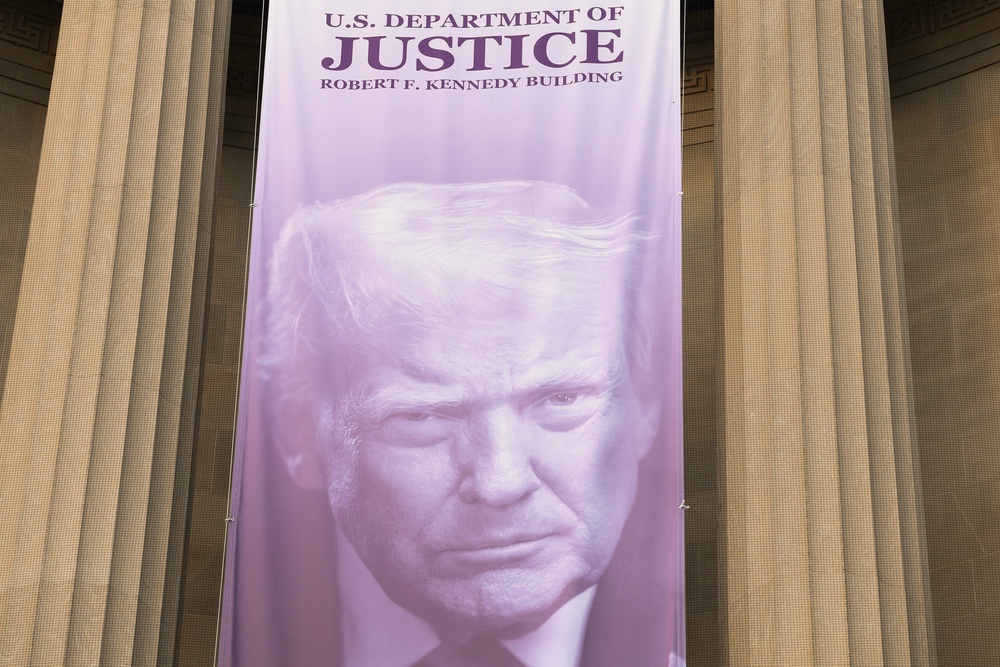 Paramount emphasized that its clearance from the U.S. Department of Justice is set to expire on February 19 (Getty)