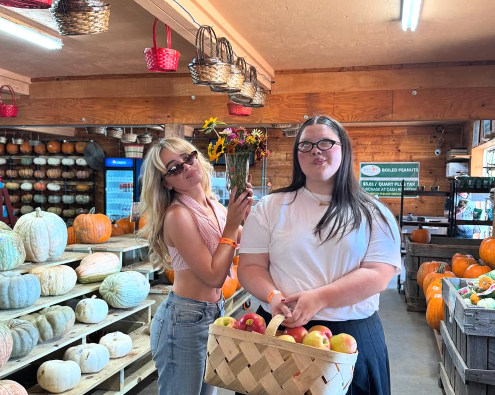 Sabrina Carpenter’s bestie Paloma now plays an important role in the singer’s fandom (Instagram via @palomaidaliasandoval)
