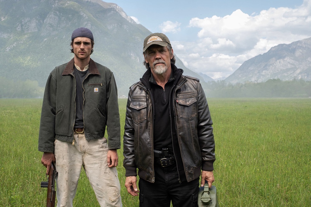 Jacob Elordi and Josh Brolin in ‘The Dog Stars’ (20th Century Studios)