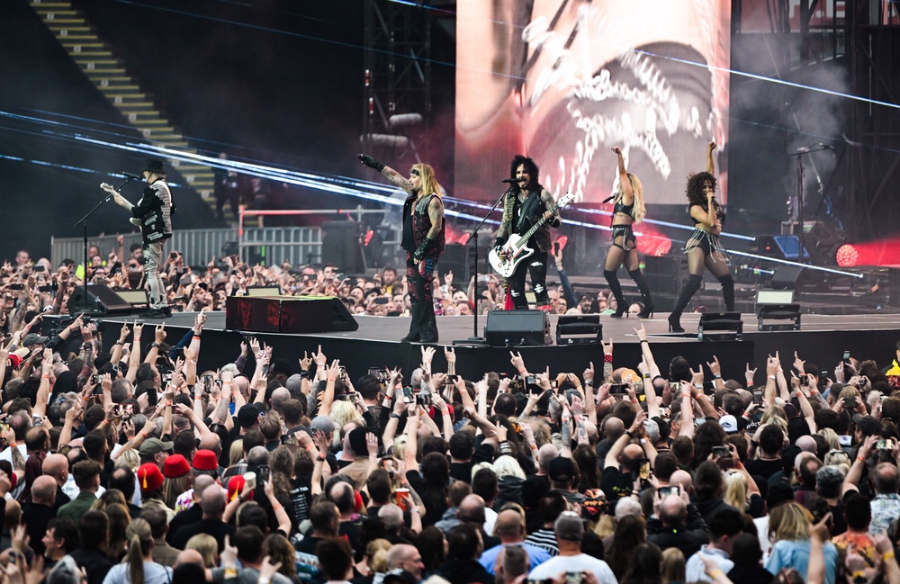 Mötley Crüe says working with Dolly Parton 'was one of the true highlights of our career' (Getty Images for Live Nation UK)
