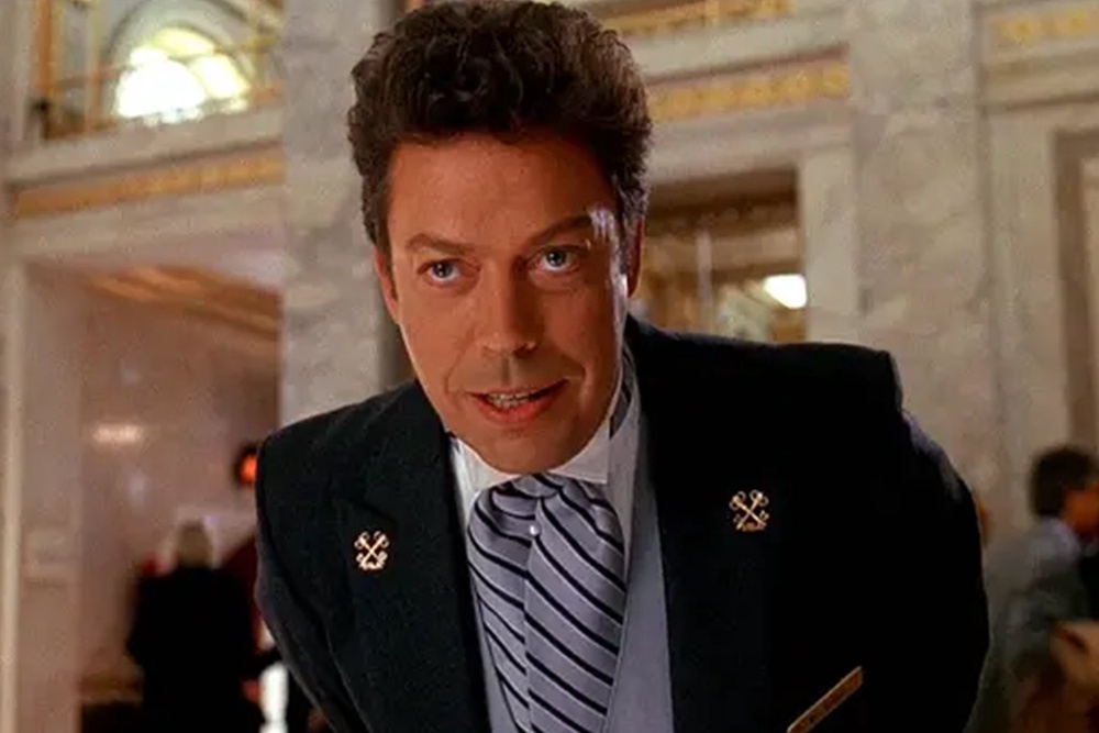 Tim Curry played a hotel concierge in ‘Home Alone 2: Lost in New York’ (20th Century Fox)