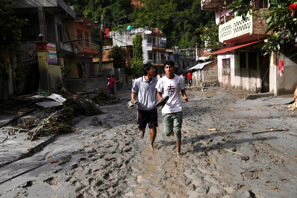 Image from: Nepal flash floods latest: Desperate search for 1,500 missing after disaster hits popular tourist route