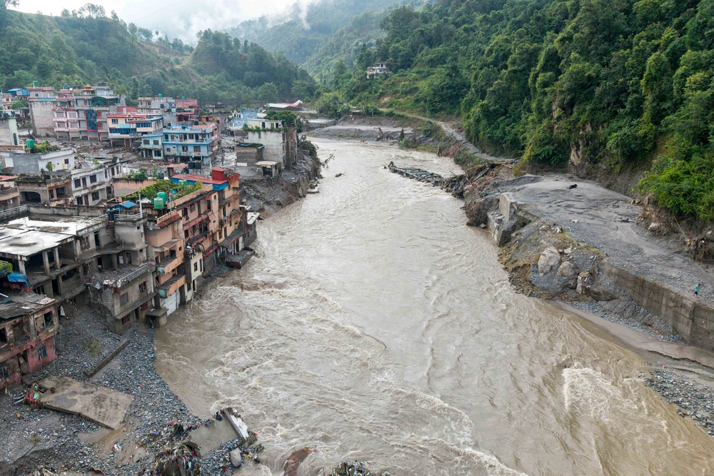 Houses lying in mud after the flash floods at Devighat, Bidur Municipality in Nepal's Nuwakot district (AFP/Getty)