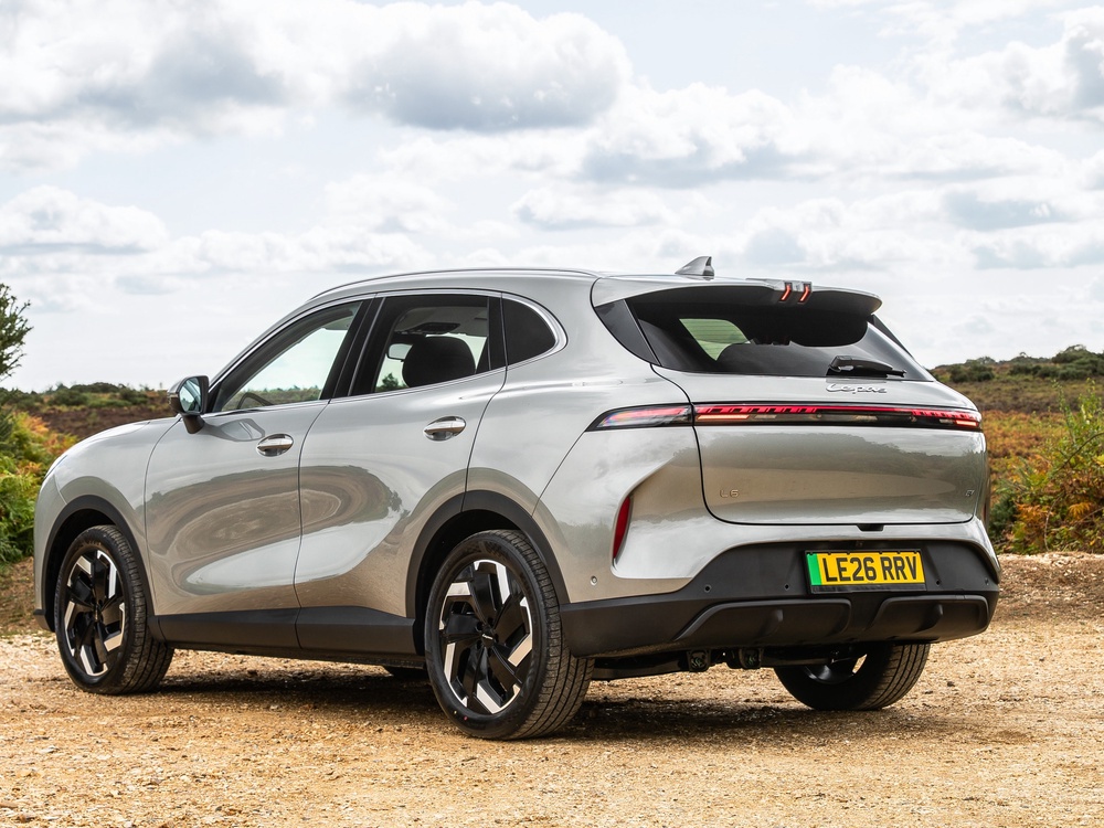 Like the L8, the Lepas L6 gets a Porsche Cayenne-style rear end (Lepas)