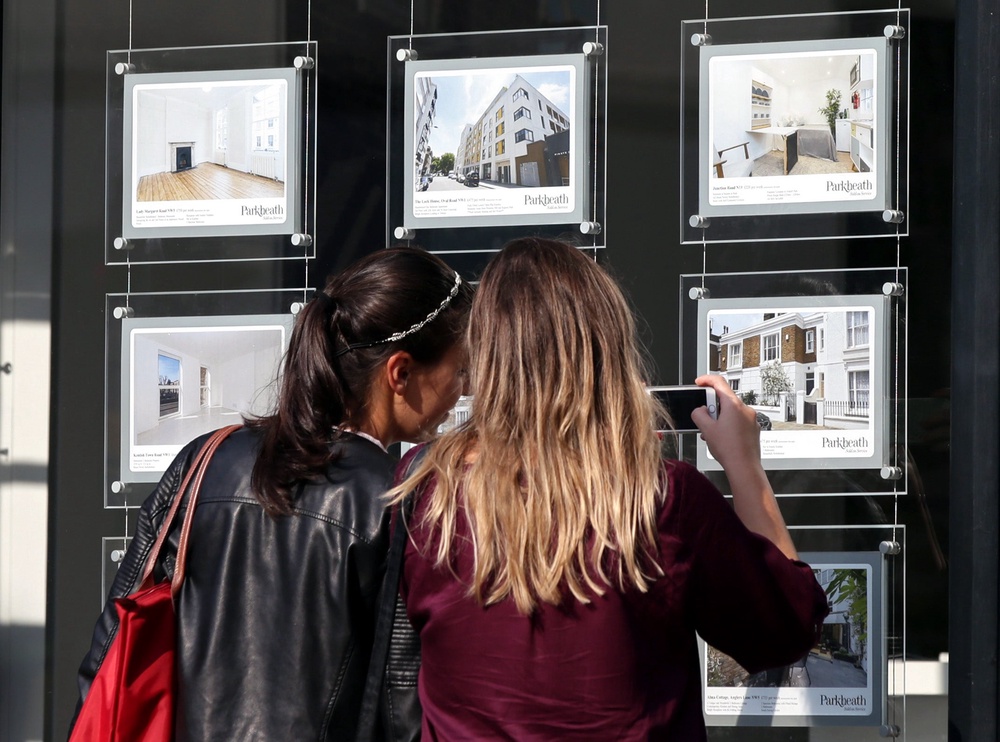 Moneyfacts’ figures were released as Lloyds said on Monday that the average UK house price fell annually in August, marking the first year-on-year decrease since November 2023 (PA)