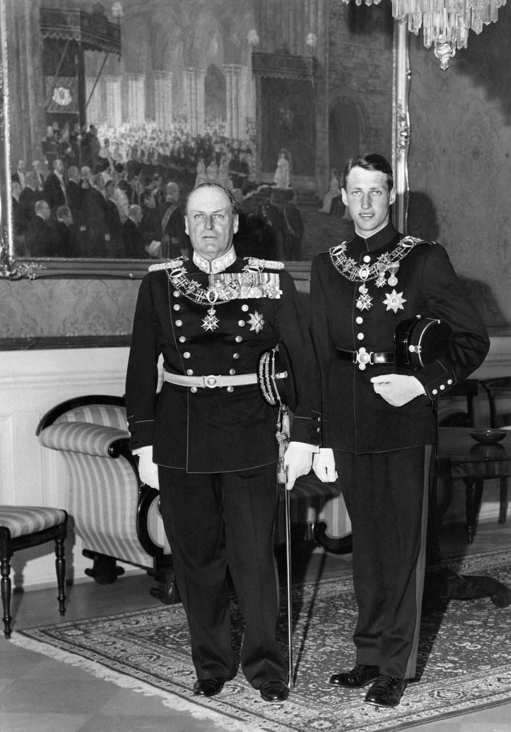 Prince Harald, right, with his father King Olav V in military uniform in 1962 (AFP/Getty)