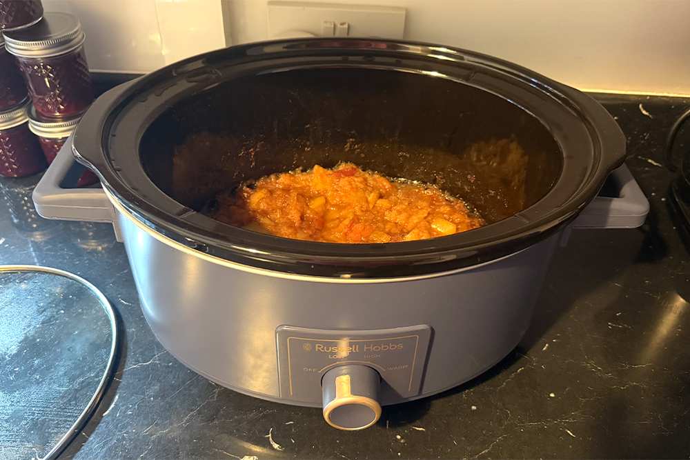 The pot being ceramic means it’s naturally non-stick (Rachael Penn/The Independent)