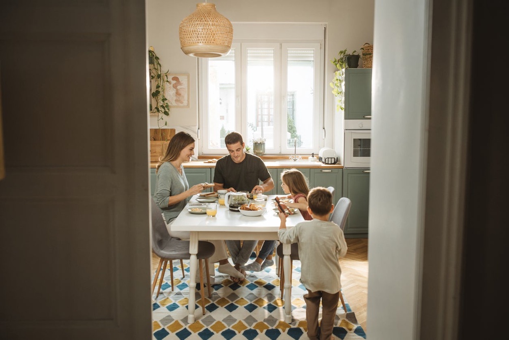 Getting back to regular meals can help restore structure after a disrupted summer (Getty/iStock)