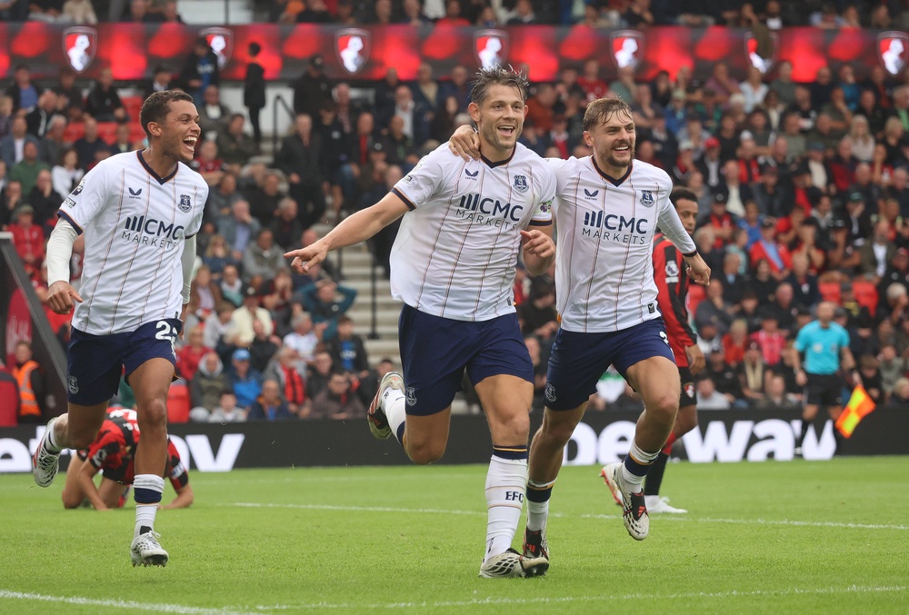 Everton’s James Tarkowski (centre) celebrates (Peter Tarry/PA) (PA Wire)