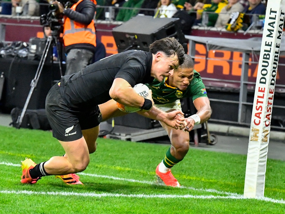 The All Blacks threatened with late tries but weren't able to recover from the earlier deficit (Getty)