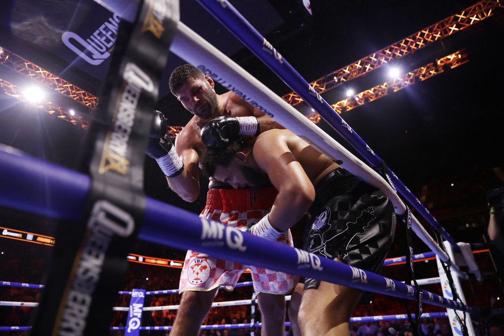 Fillip Hrgovic (left) stopped Moses Itauma to win the vacant IBF heavyweight title (PA)