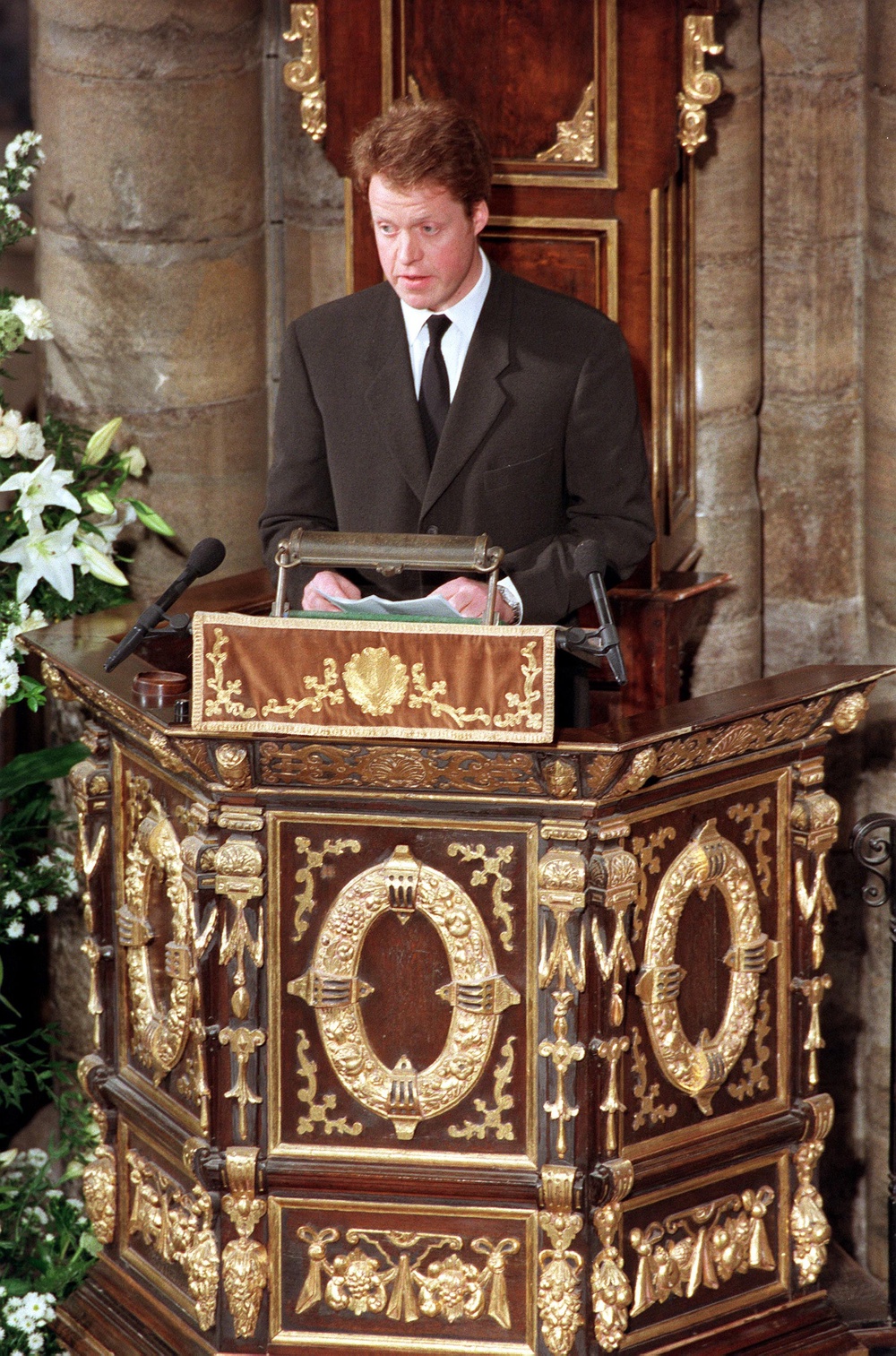 Earl Spencer delivers his eulogy at Diana’s funeral in Westminster Abbey (John Stillwell/PA)