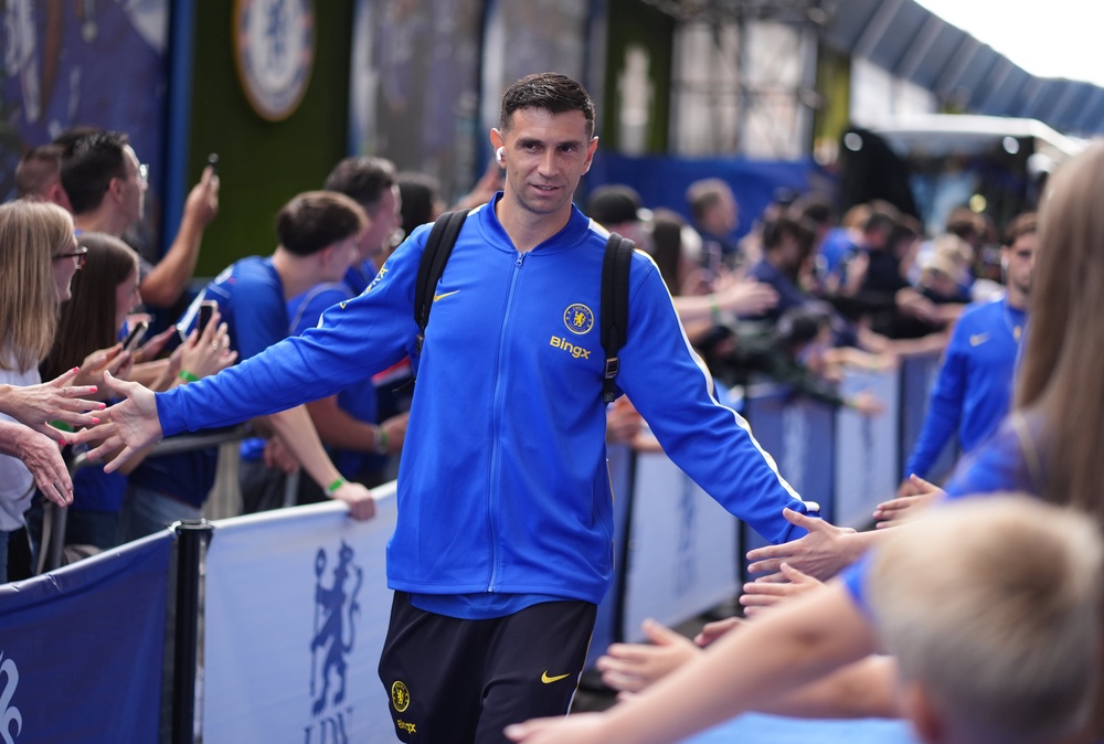 New Chelsea signing Emiliano Martinez arriving before the Premier League match at Stamford Bridge (PA)