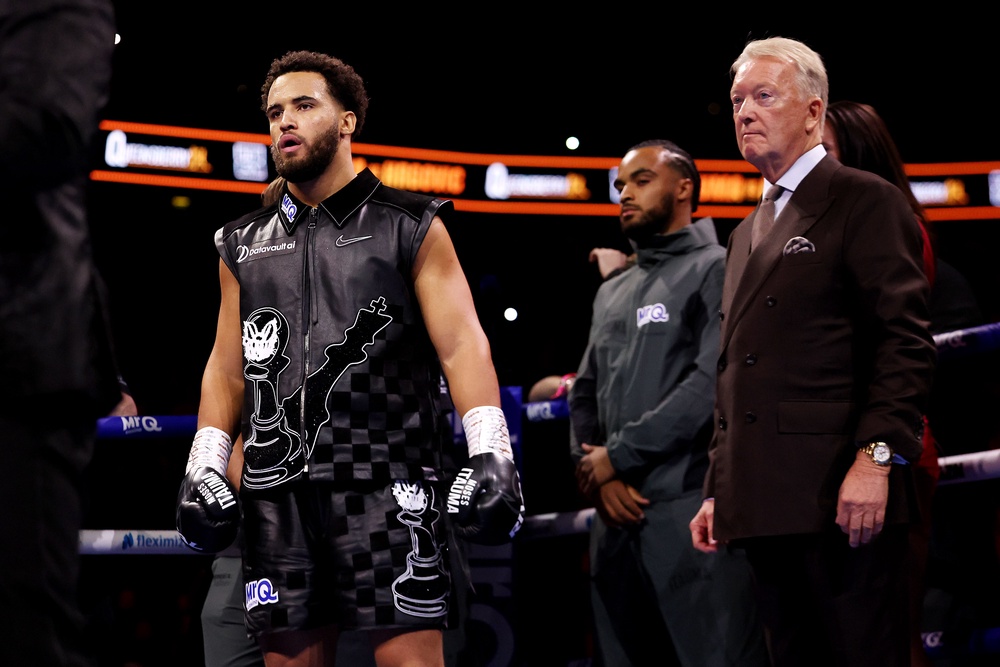 Frank Warren (right) says Moses Itauma was too intent on knocking out Hrgovic (Steve Paston/PA) (PA Wire)