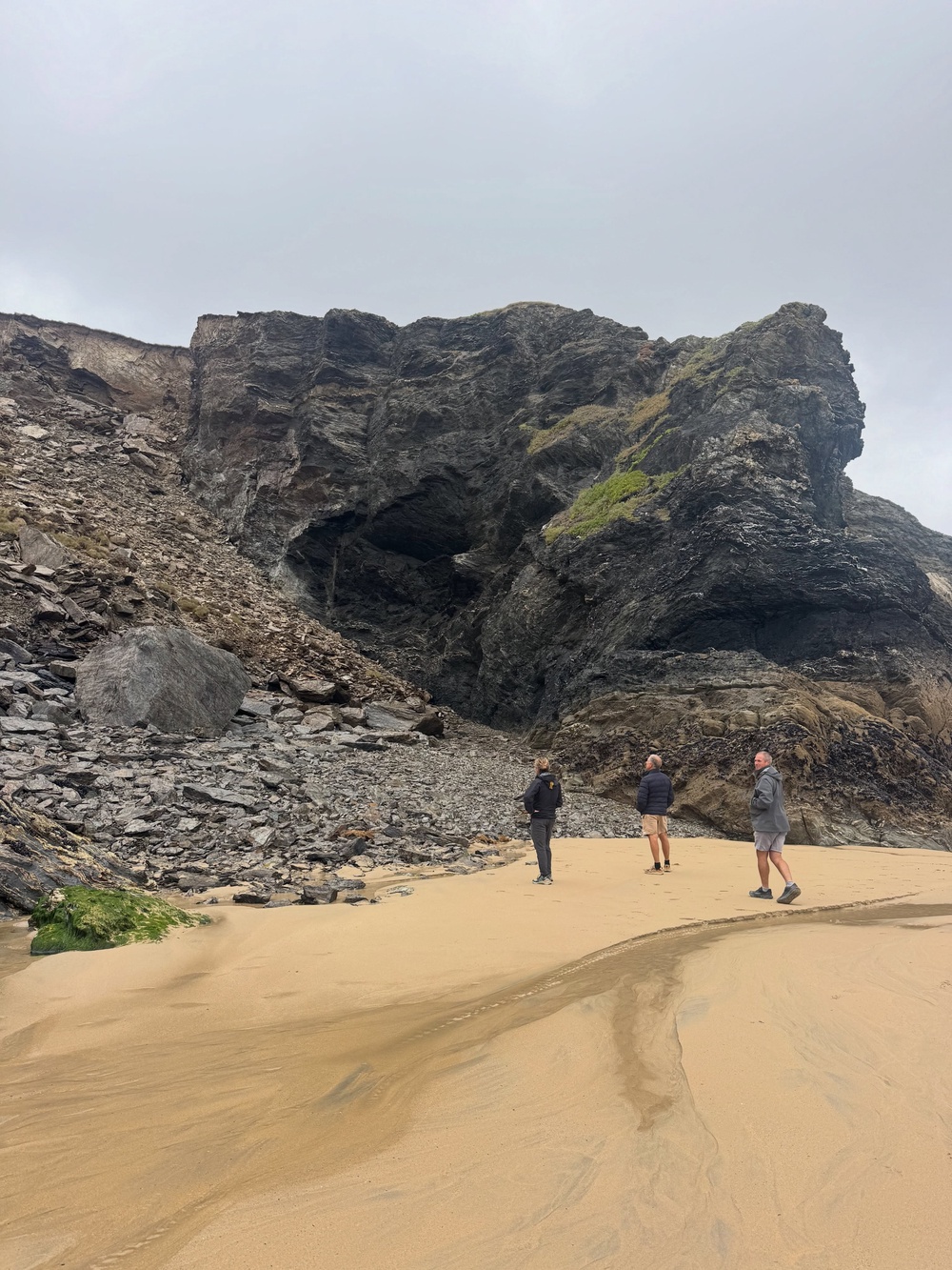 Residents and tourists have been urged to stay away from the cliff fall at Holywell Cave on Holywell Bay (Holywell Bay Surf Life Saving Club)