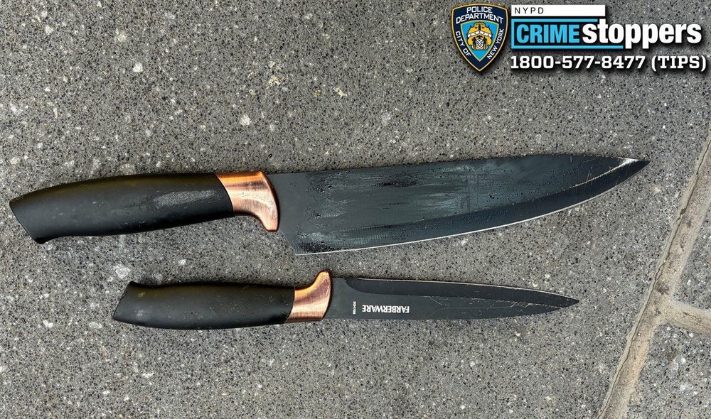 Officers have recovered the suspect’s knives (NYPD)