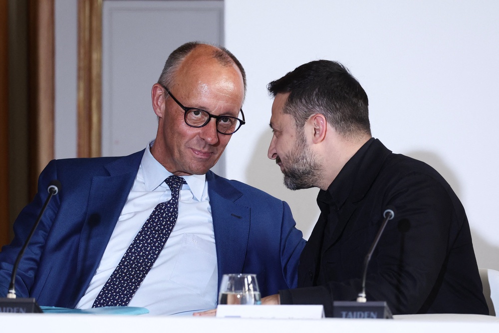 Friedrich Merz and Volodymyr Zelensky (AFP/Getty)