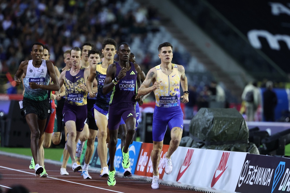 Ingebrigtsen was crowded out in the final 150m (AP)